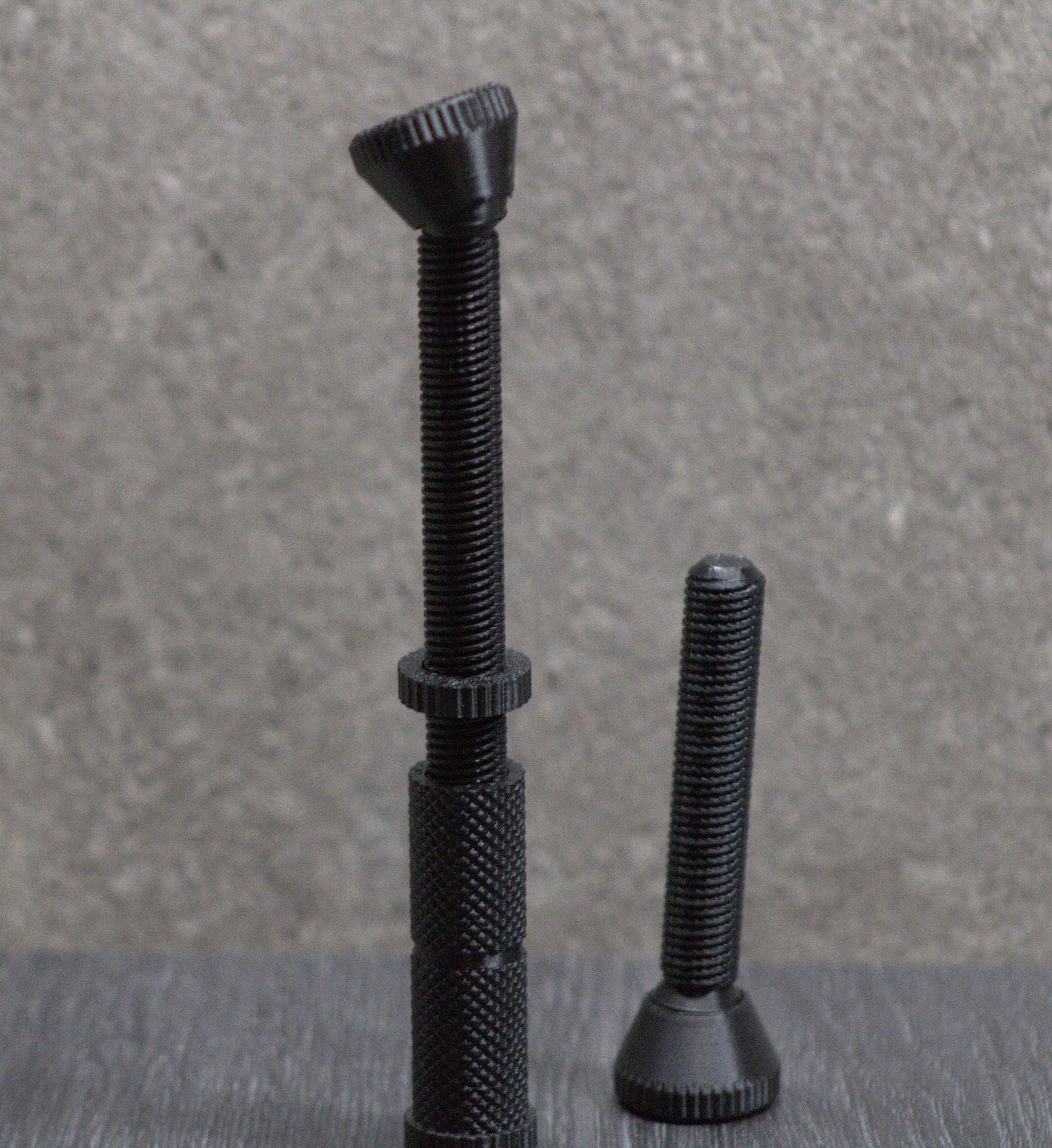 Adjustable GPU stand preventing graphics card sag