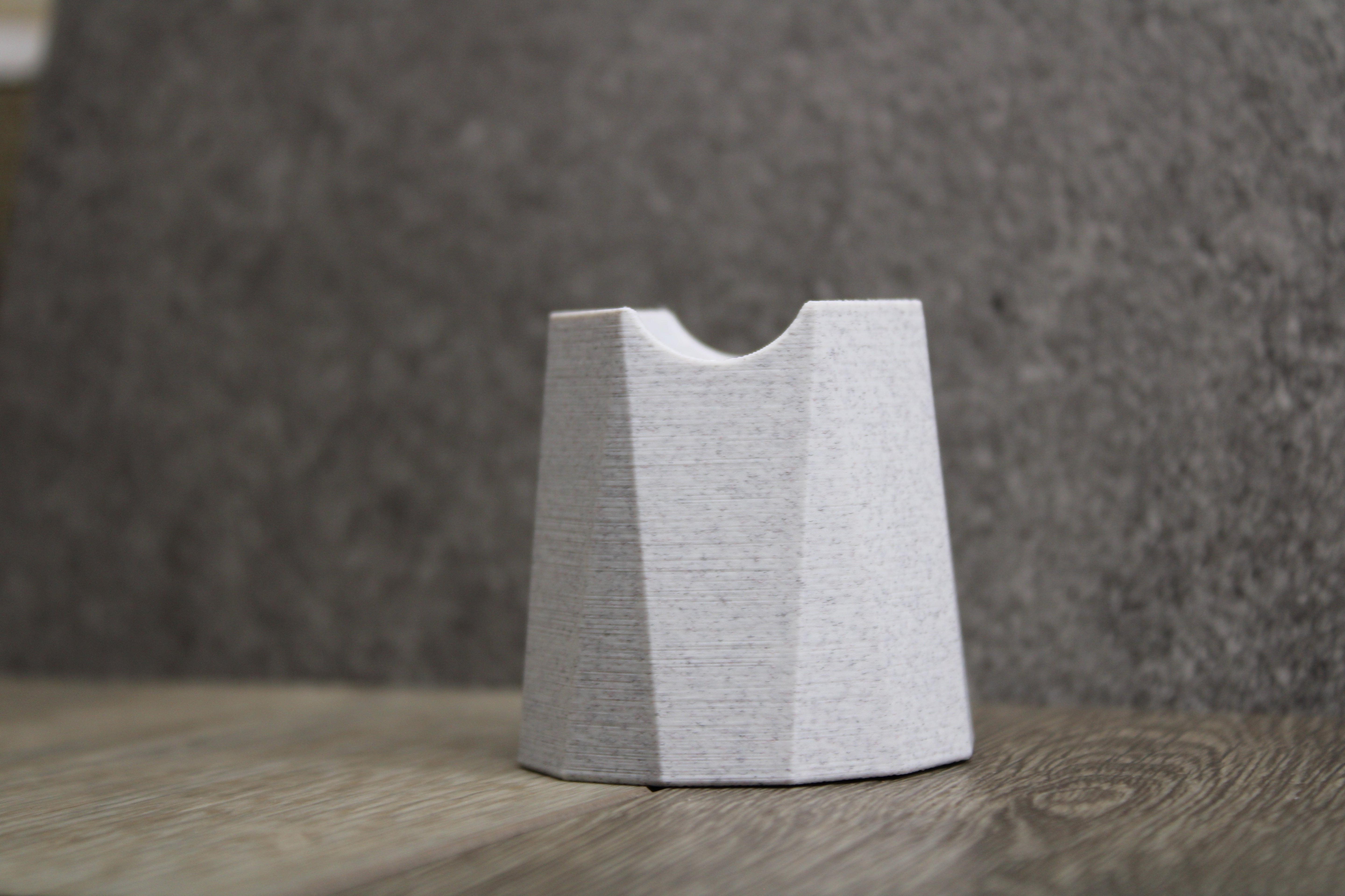 Marble-effect Apple Pencil pen stand on desk