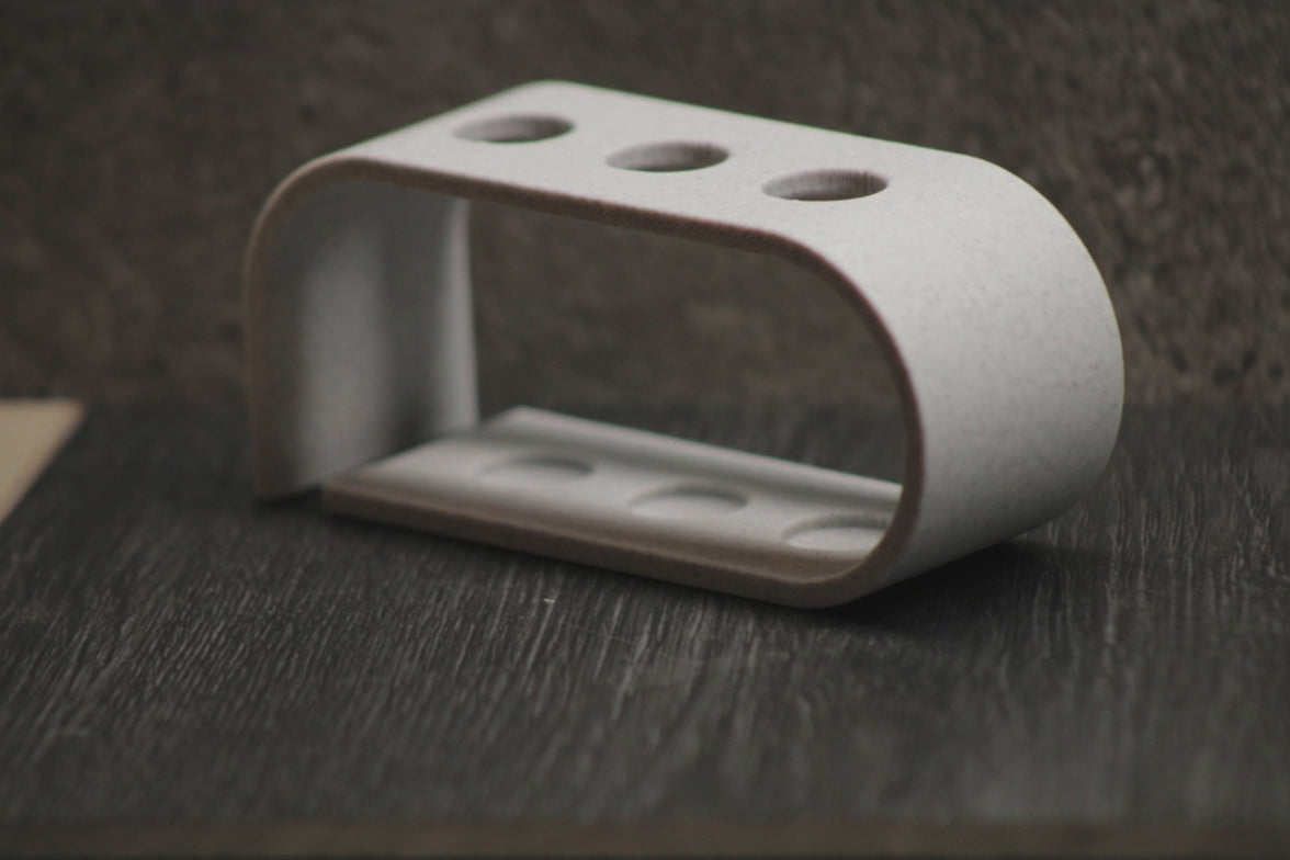 Minimalist desktop pen organizer